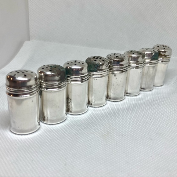 Set of 8 Silver Plated W.M.Co #4 Personal Salt and Pepper Shakers Vintage - Picture 8 of 16